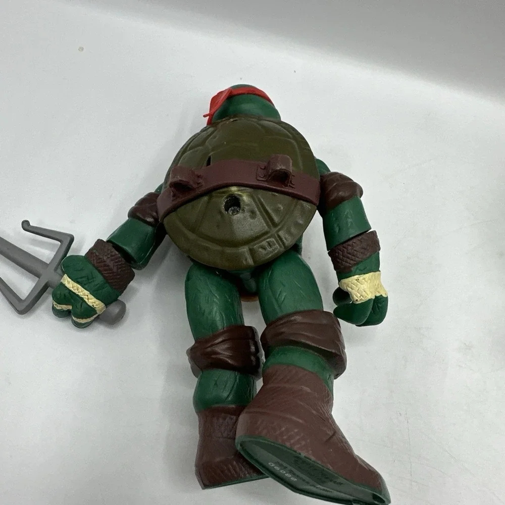Teenage Mutant Ninja Turtle Lot Of Two 9 in and‎ 6 in Figures Toys